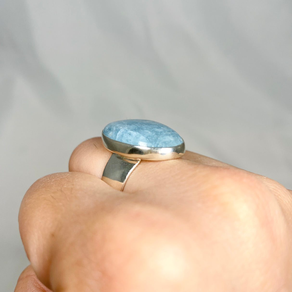 Aquamarine Oval Ring Size 9 KRGJ3258