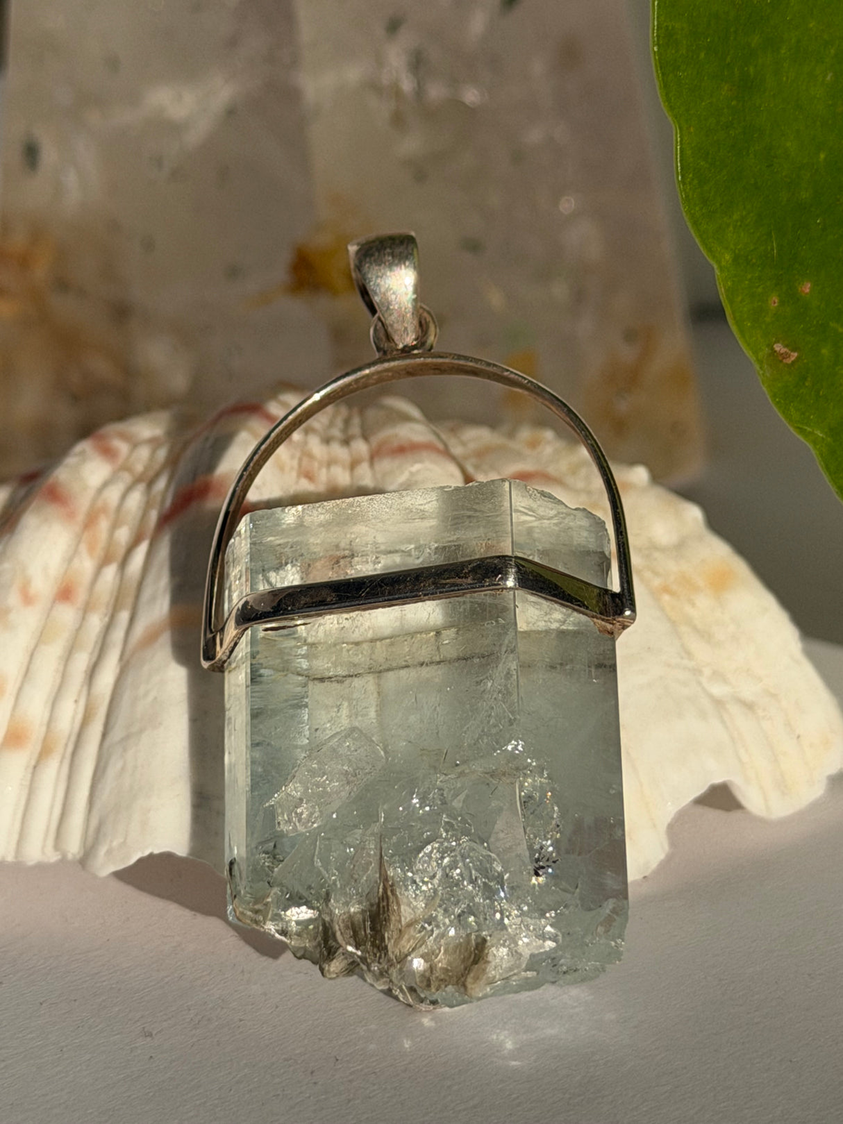 Aquamarine and Muscovite natural crystal pendant - Aquamarine from Pakistan 