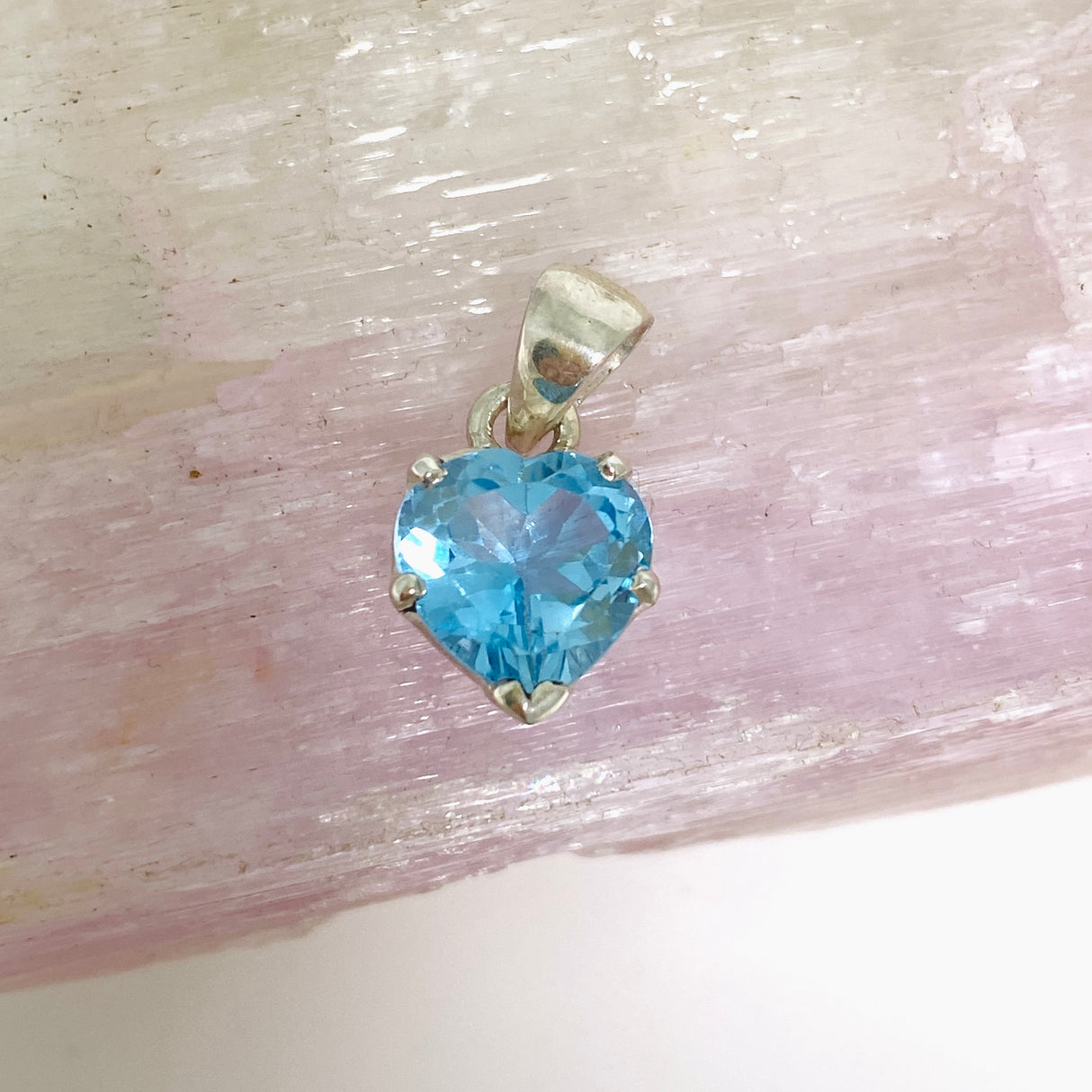 Blue Topaz Heart Faceted Pendant PPGJ780