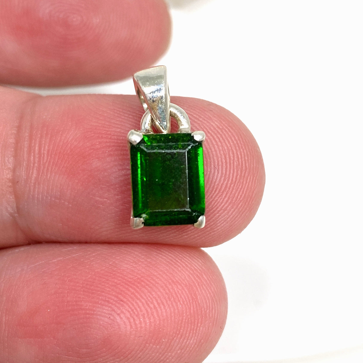 Chrome Diopside Emerald Cut Faceted Pendant PPGJ790