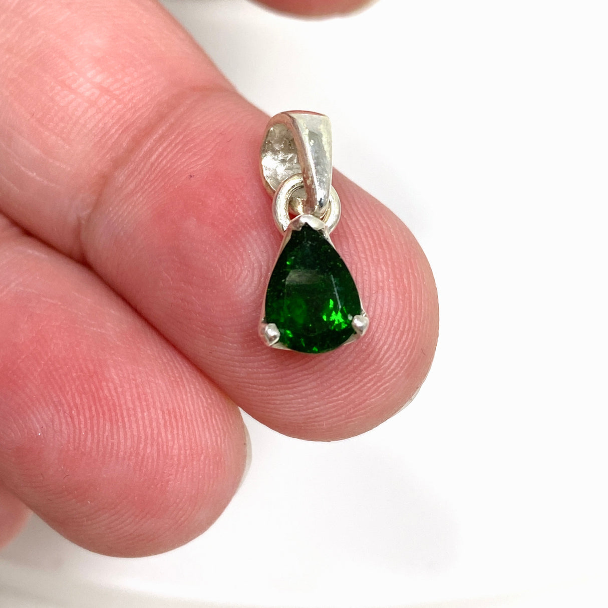 Chrome Diopside Teardrop Faceted Pendant PPGJ792