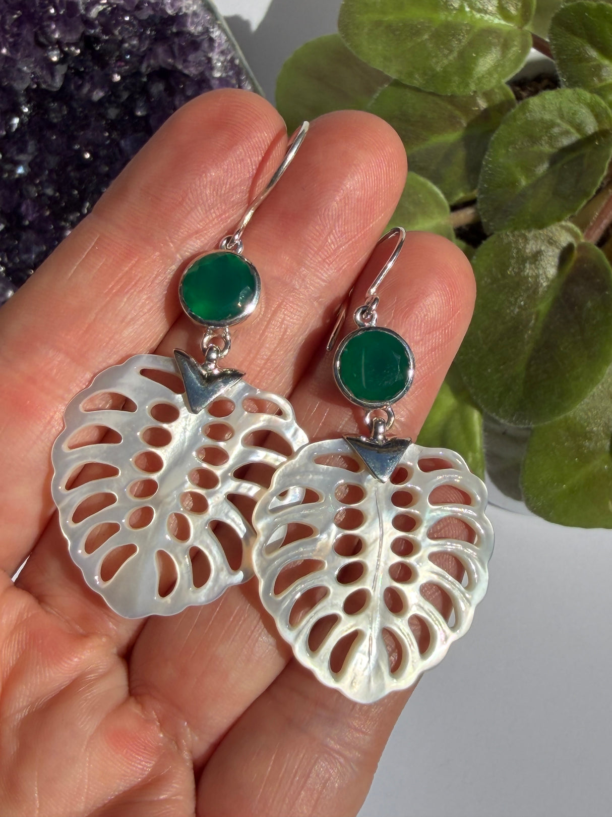 Green Chalcedony & Mother of Pearl Leaf Earrings EEGJ01