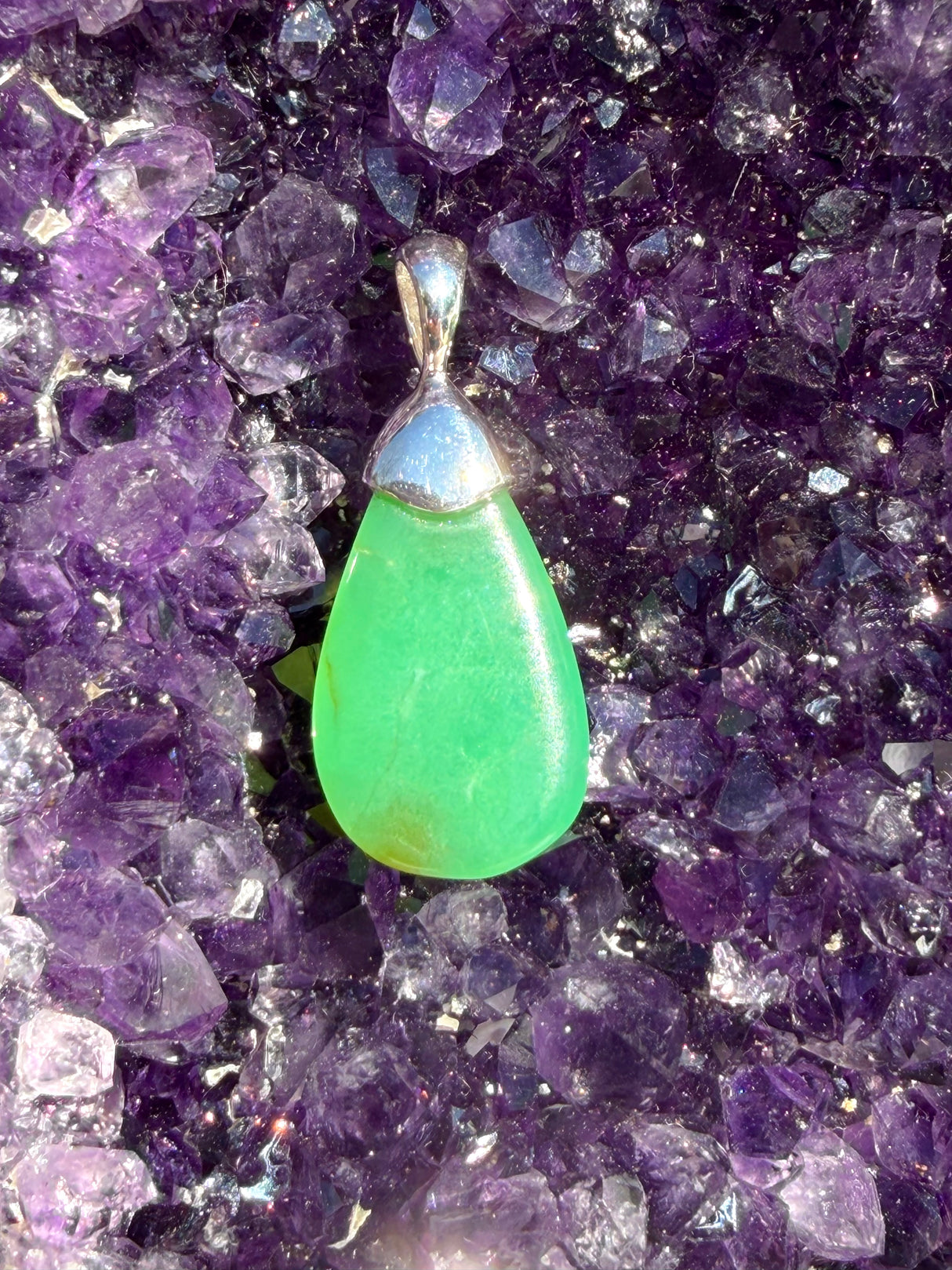 Chrysoprase Teardrop Sterling Silver Pendant EPGJ15