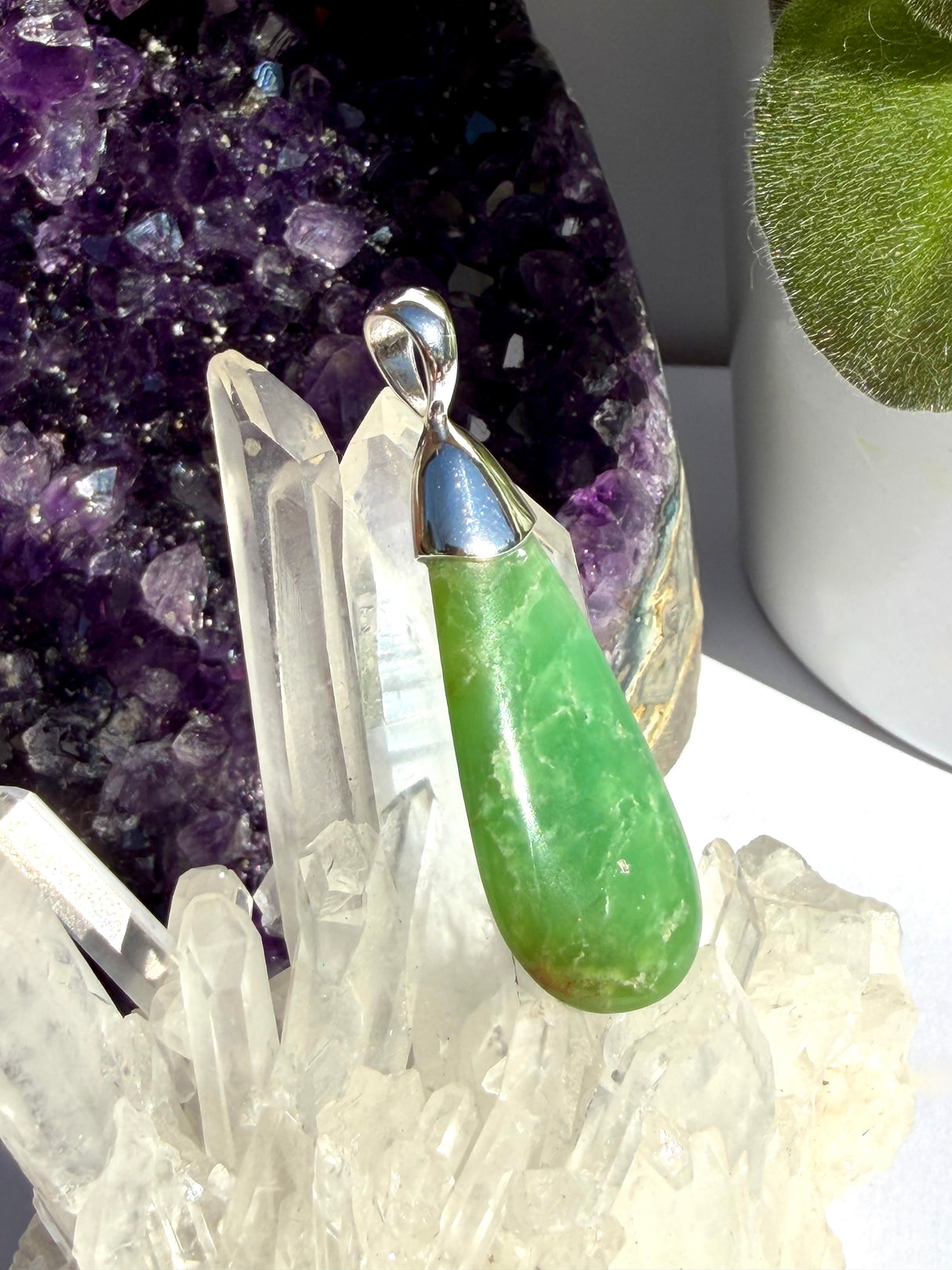 Chrysoprase Elongated Teardrop Sterling Silver Pendant EPGJ16