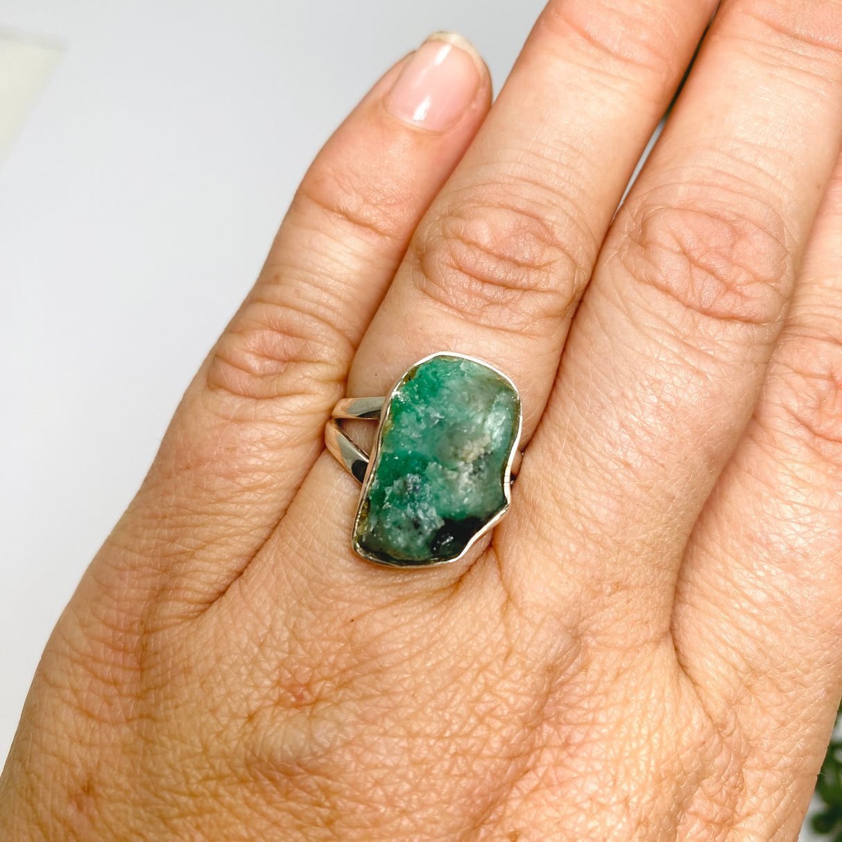 Emerald Raw Ring Size 7 KRGJ2979