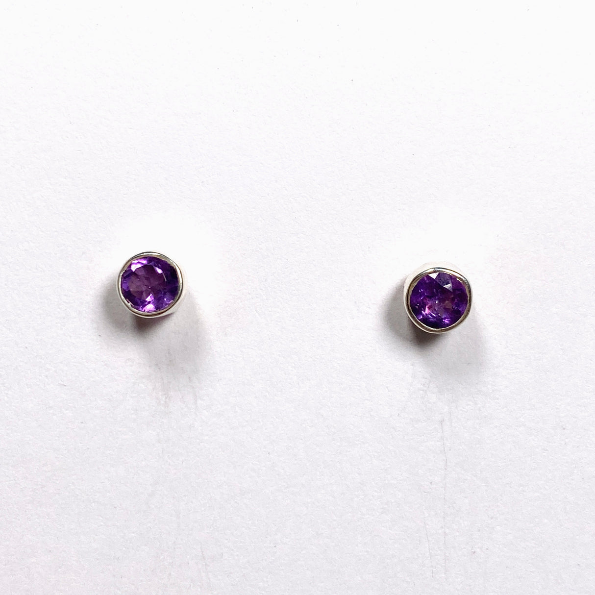 Gemstone Faceted Studs - Round