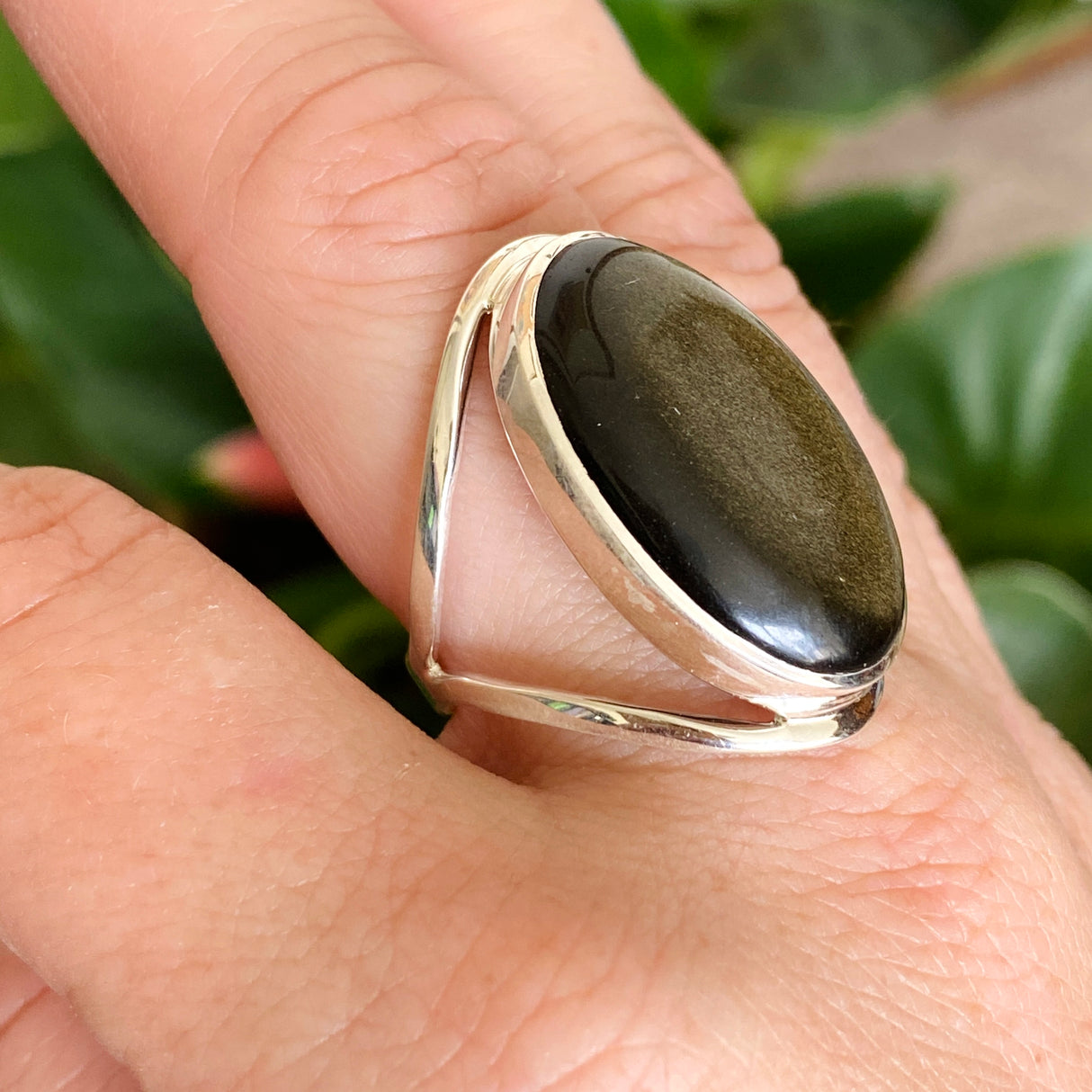 Goldsheen Obsidian Oval  Cabochon Split Band Ring Size 11 KRGJ3341