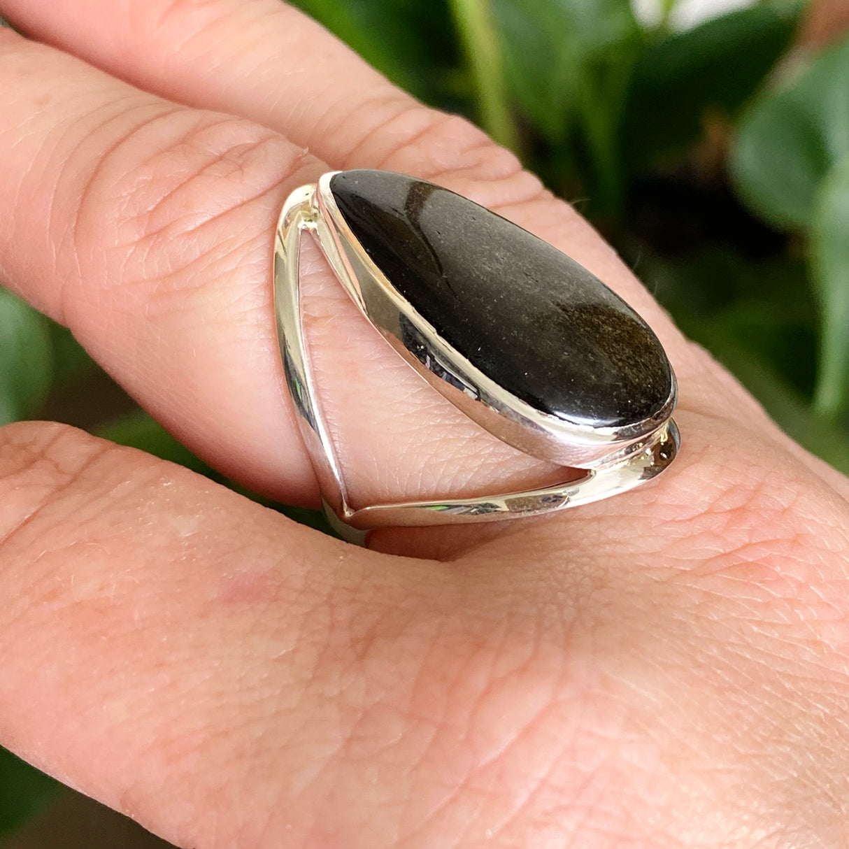 Goldsheen Obsidian Teardrop Cabochon Split Band Ring Size 9 KRGJ3344