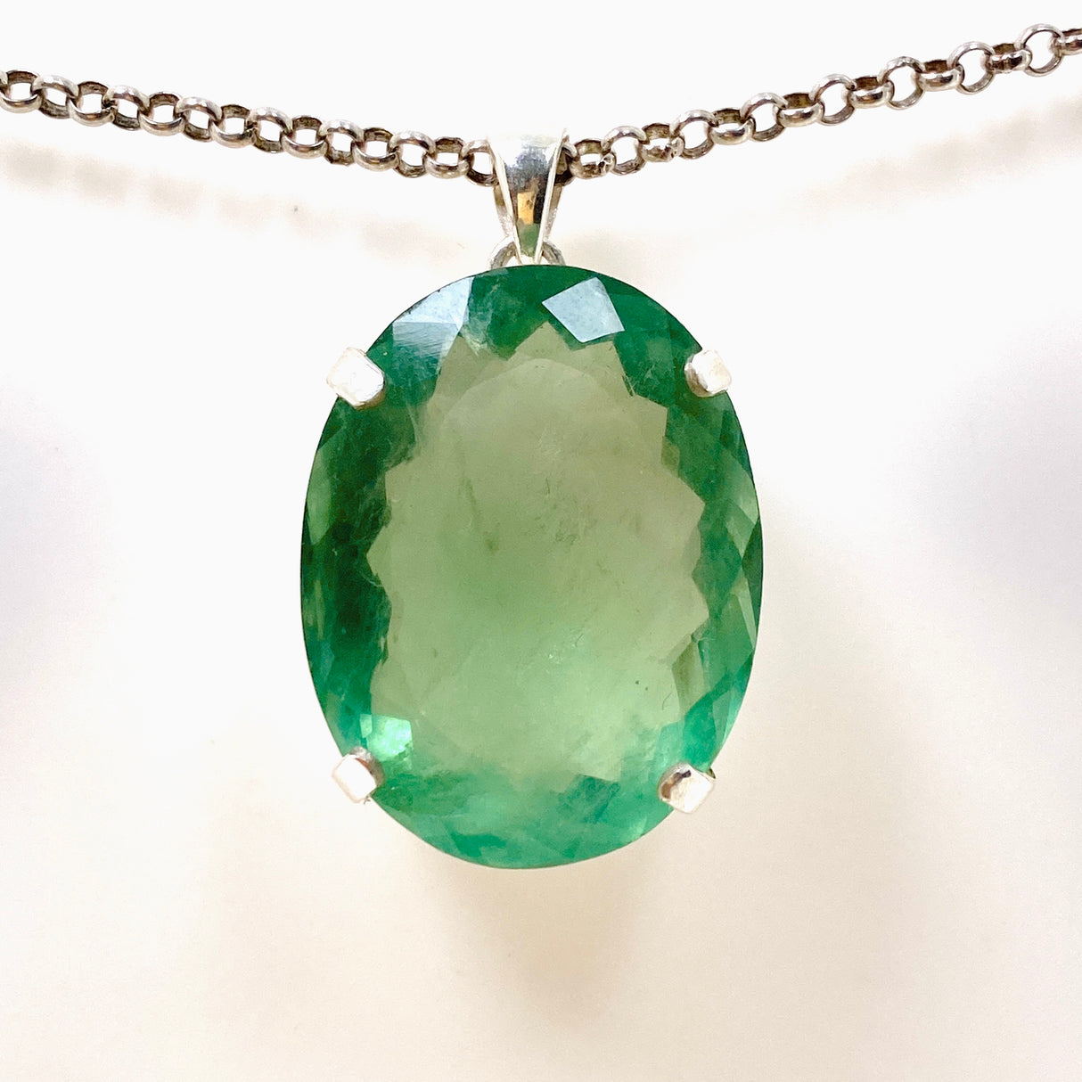 Green Fluorite Oval Faceted Pendant KPGJ4799