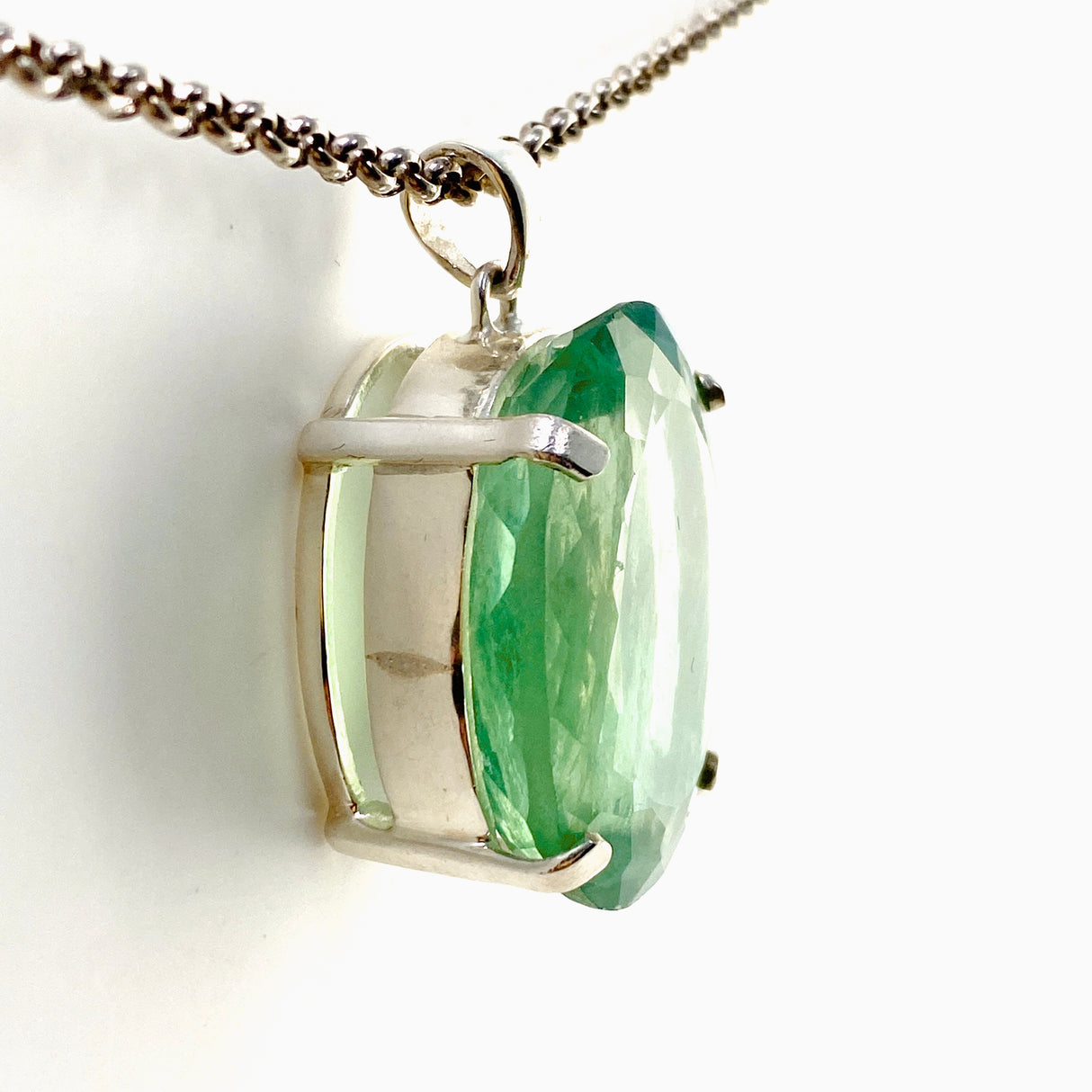 Green Fluorite Oval Faceted Pendant KPGJ4799