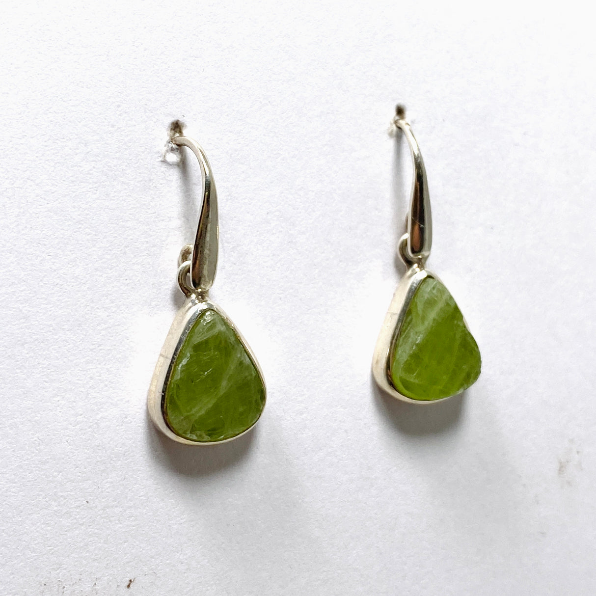 Green Kyanite Raw Teardrop Earrings PEGJ158