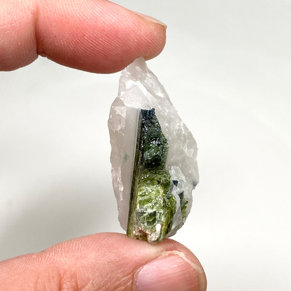 Green Tourmaline on Quartz GTQ-05