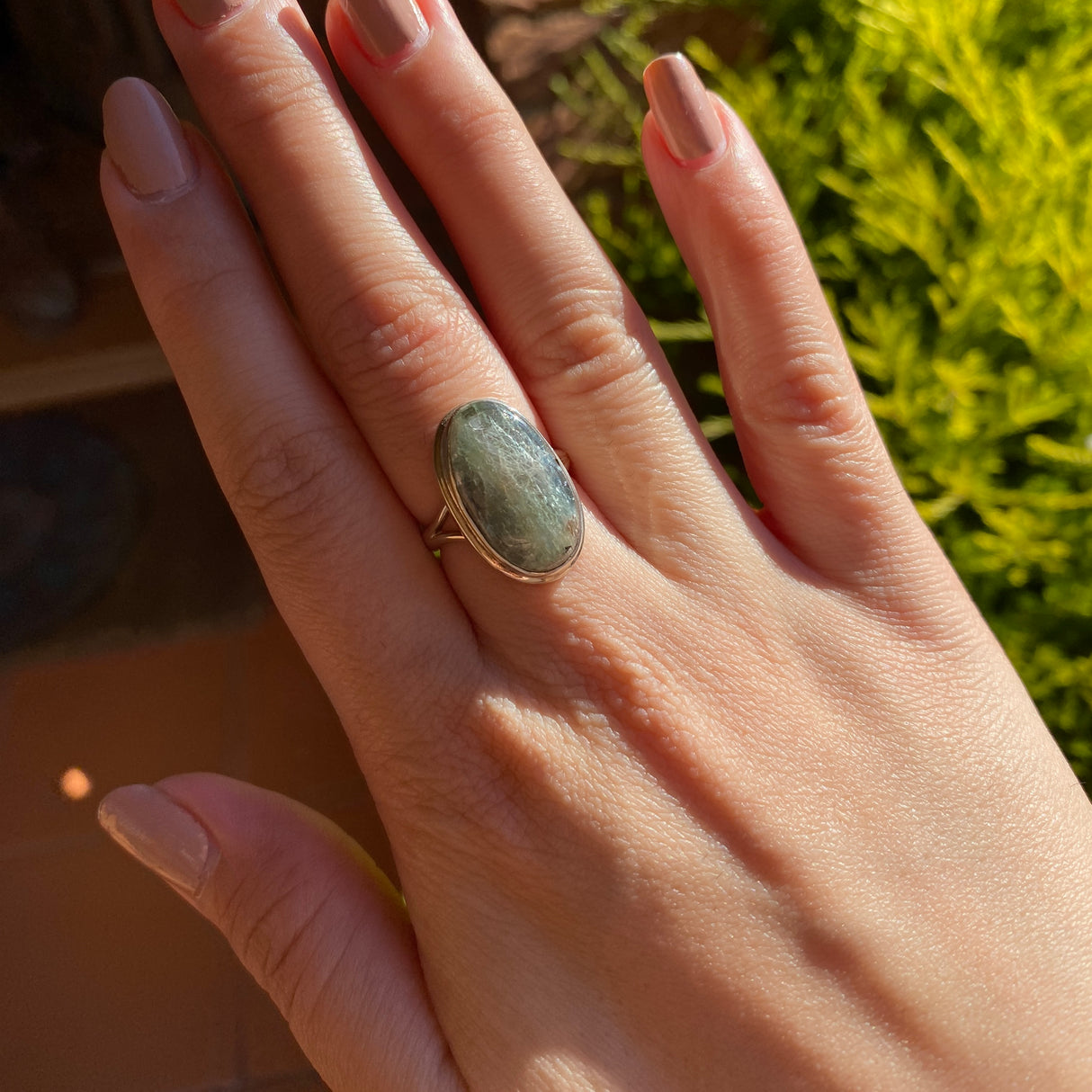 Green Kyanite oval ring s.7 KRGJ2709