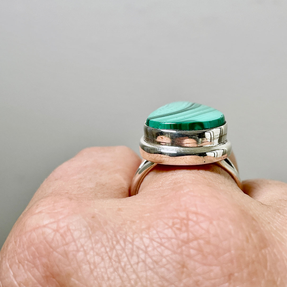 Malachite teardrop ring s.10 KRGJ2624