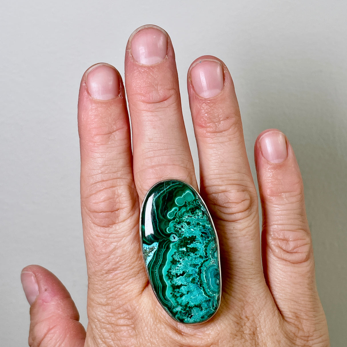 Malacholla oval cabochon ring s.10 KRGJ486