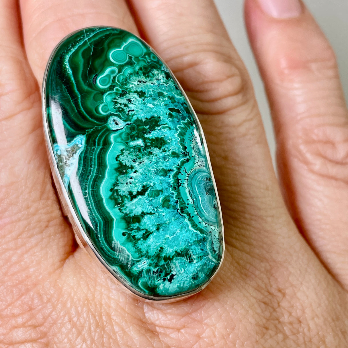Malacholla oval cabochon ring s.10 KRGJ486