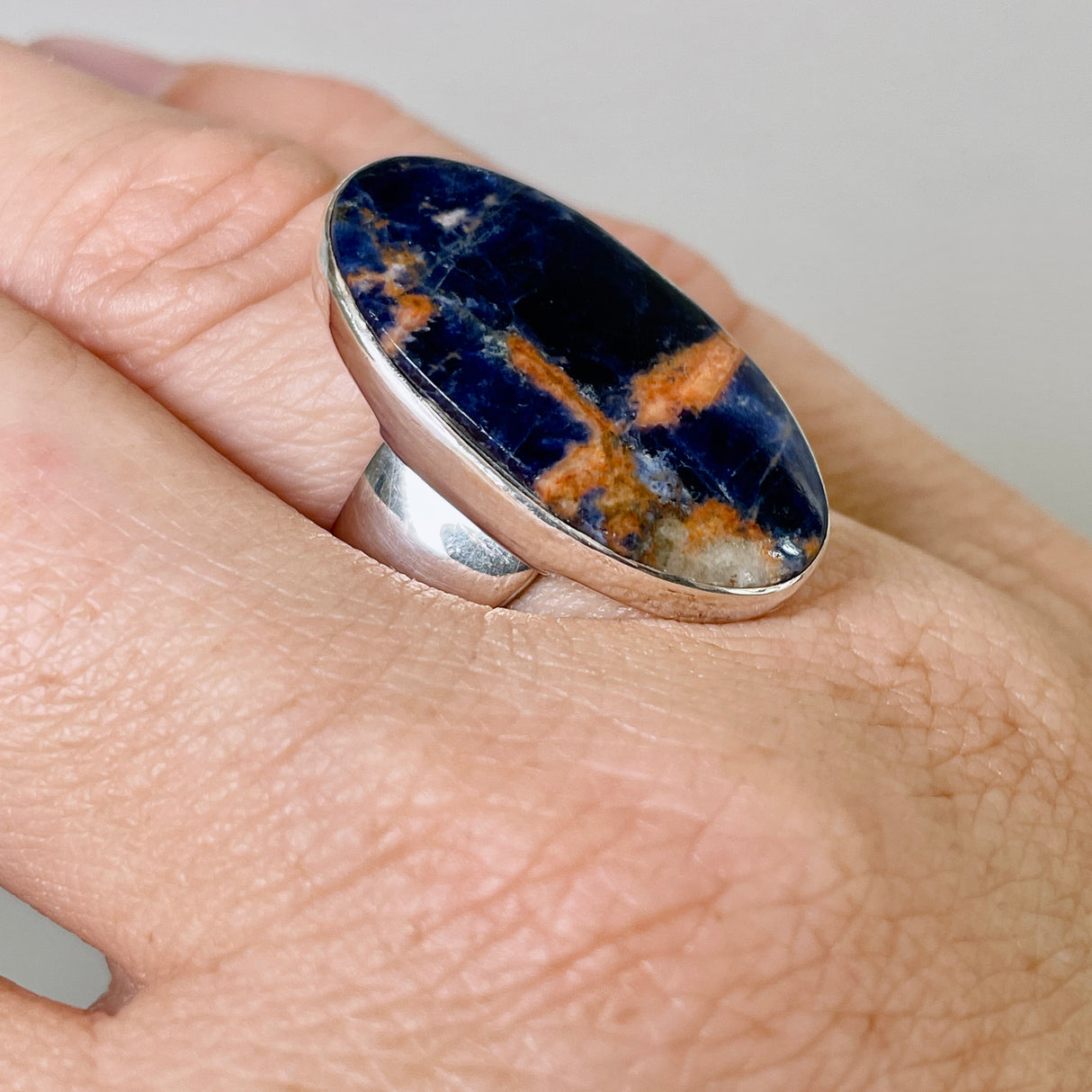 Sodalite oval adjustable s.7 ring KRGJ2073