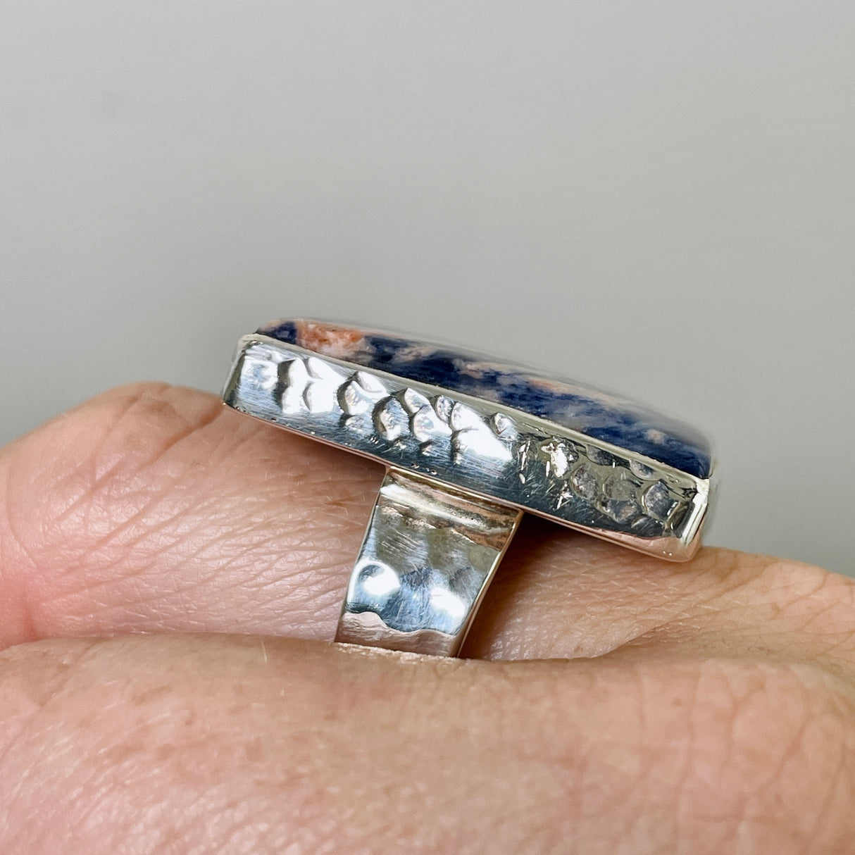 Sodalite square statement ring s.11 KRGJ938