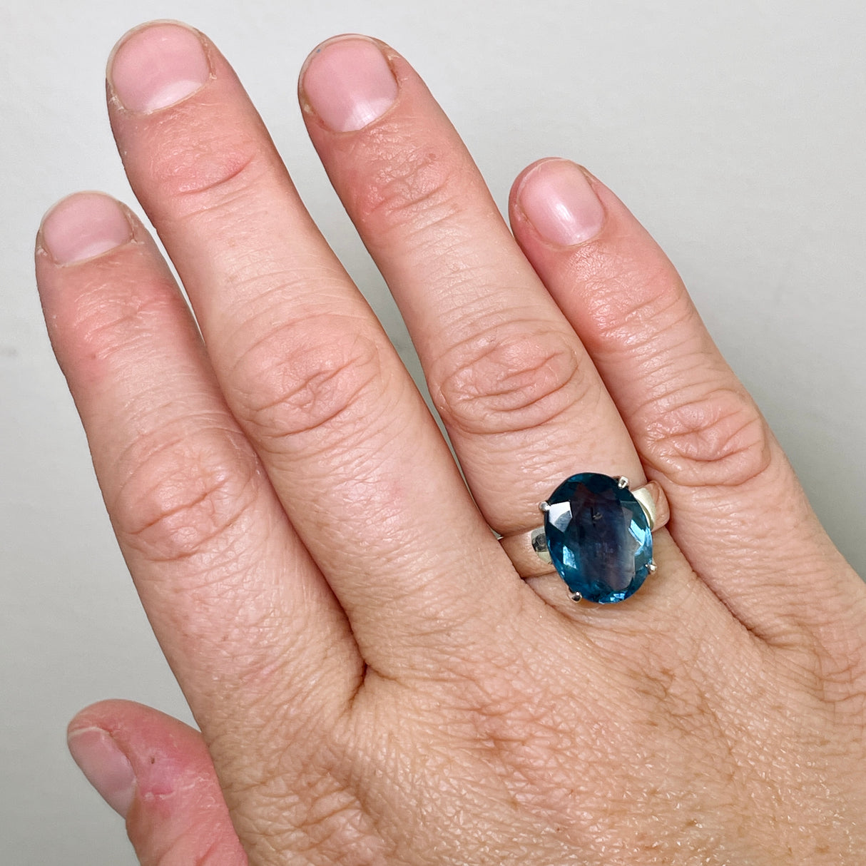 Fluorite Oval Faceted Ring s.7 PRGJ305