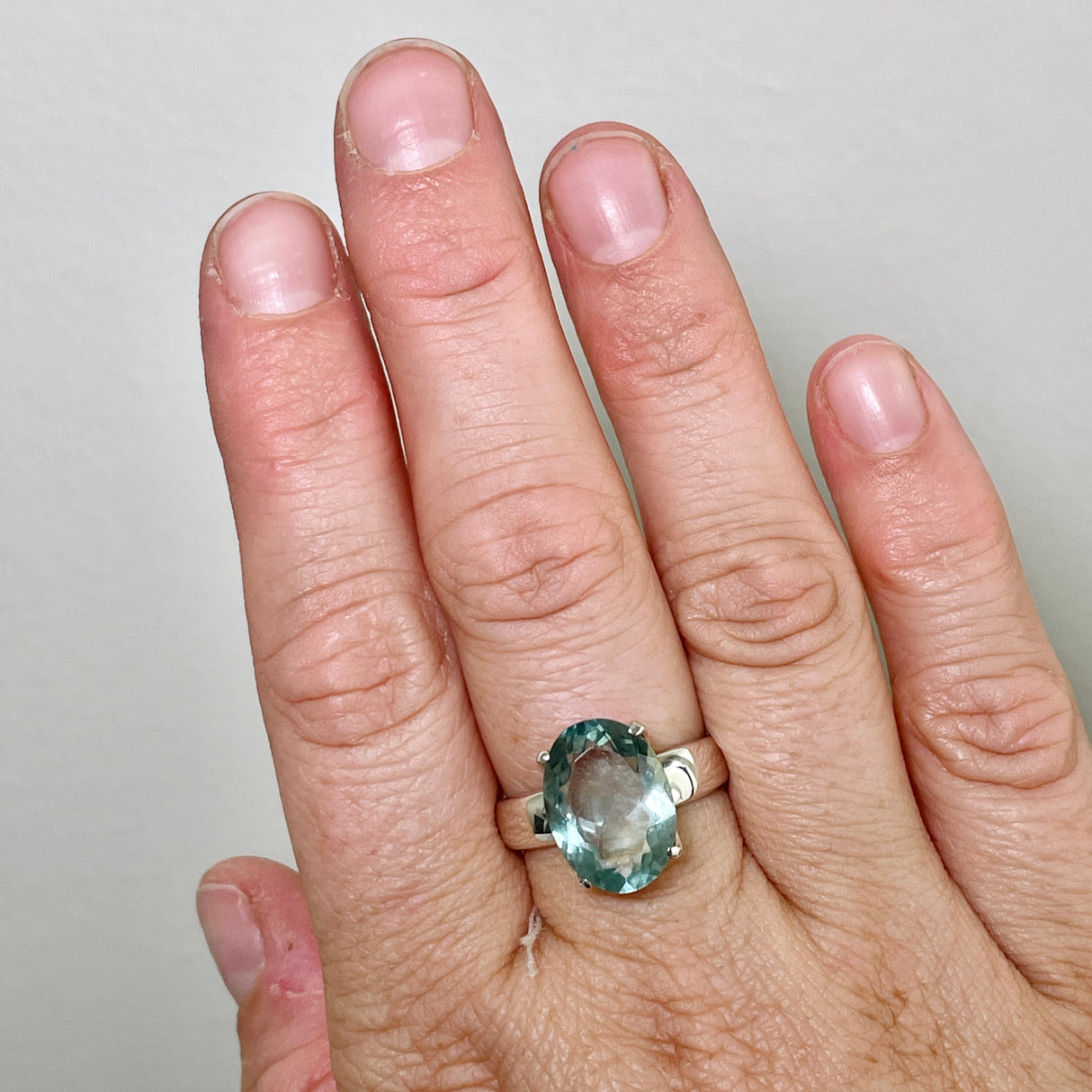 Fluorite Oval Faceted Ring s.9 PRGJ303a