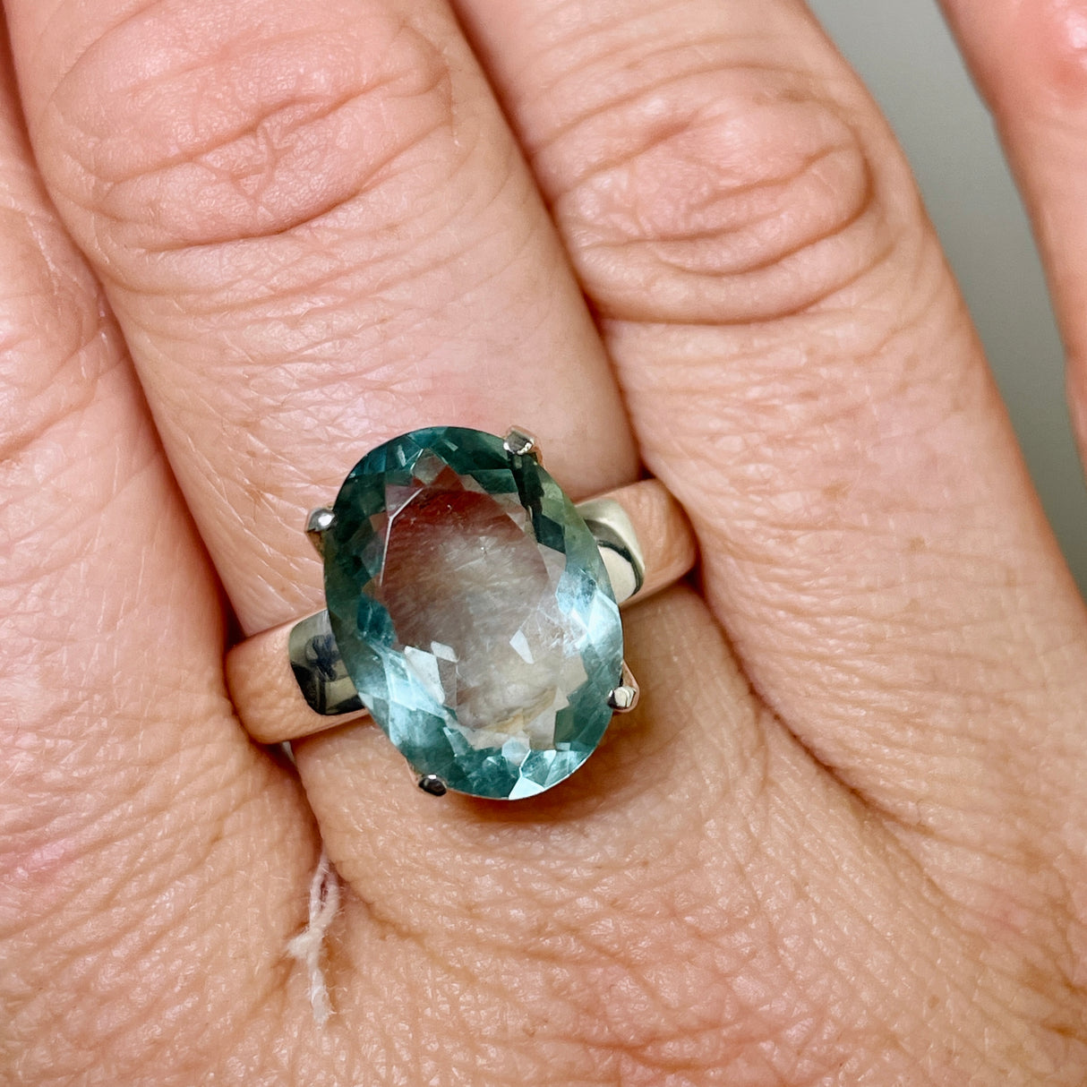 Fluorite Oval Faceted Ring s.9 PRGJ303a