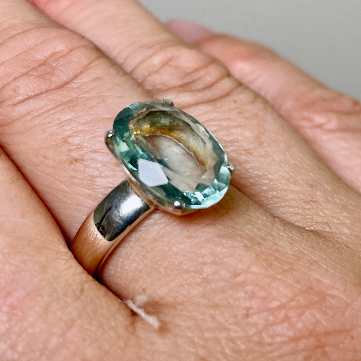Fluorite Oval Faceted Ring s.9 PRGJ303a