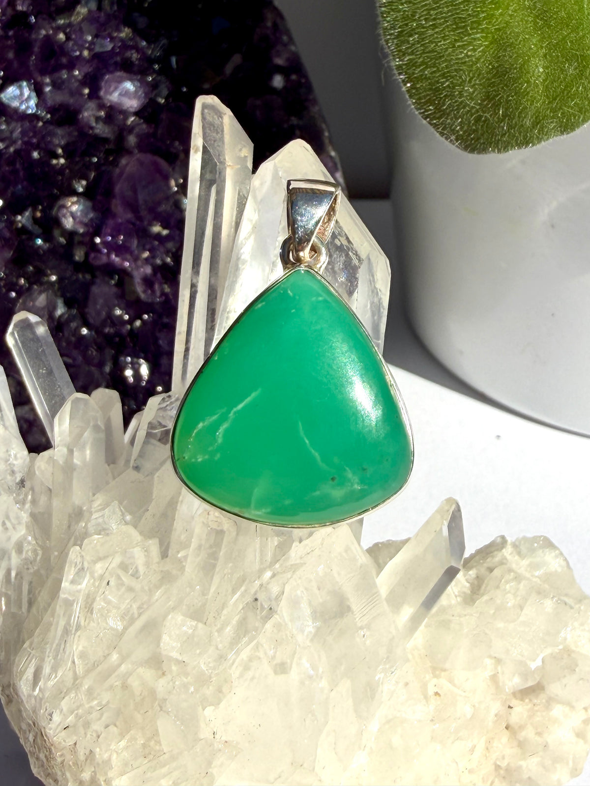 Chrysoprase Teardrop Pendant KPGJ3922