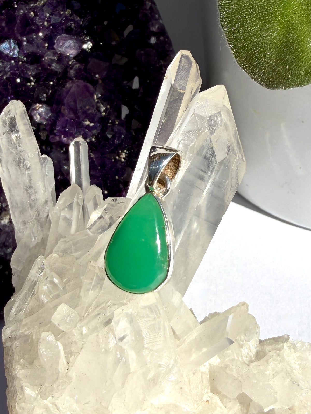 Chrysoprase Teardrop Pendant KPGJ4459