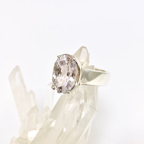 Kunzite Oval Faceted Ring Size 7 PRGJ672