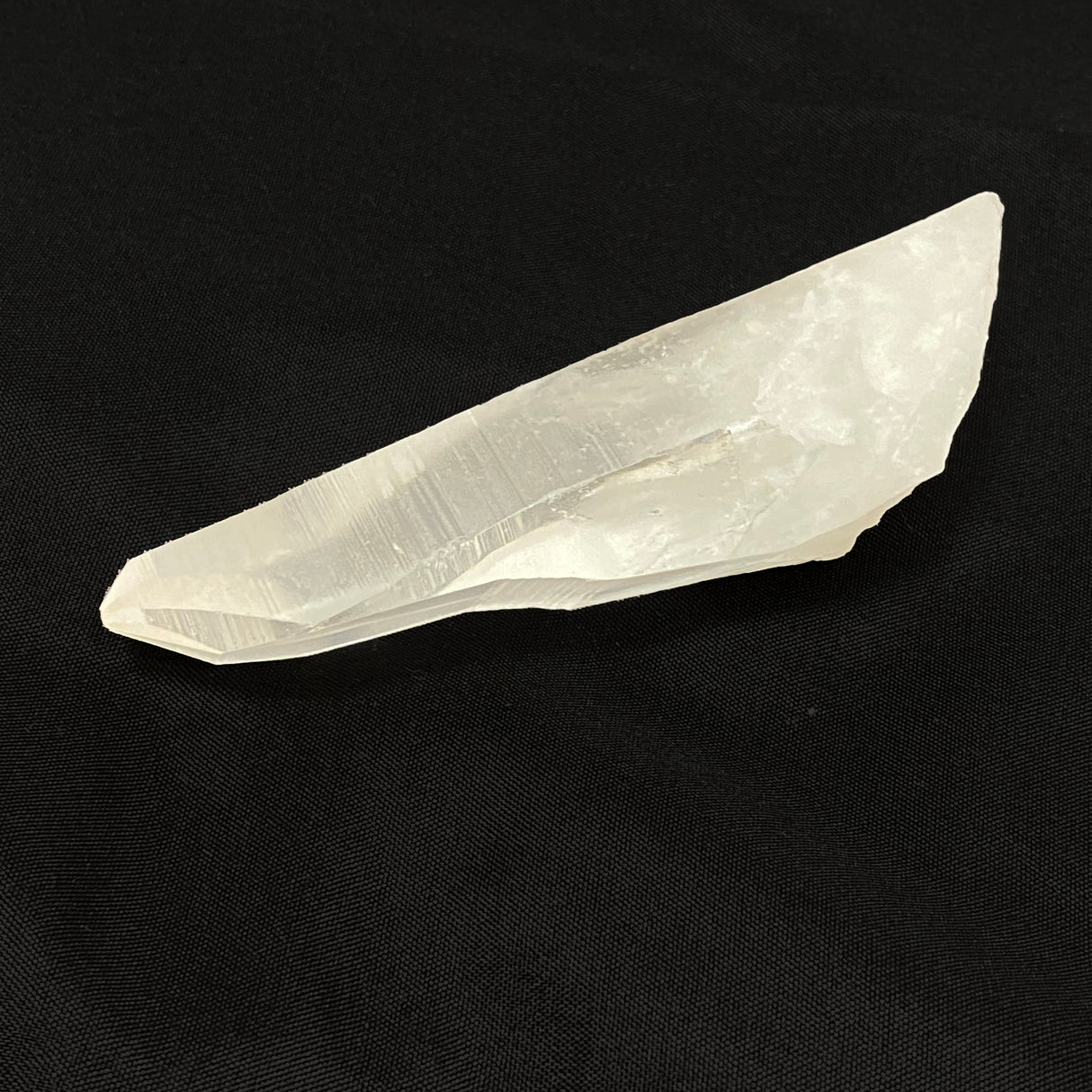 Lemurian Seed Crystal 108 g 99x36mm LSQ-12