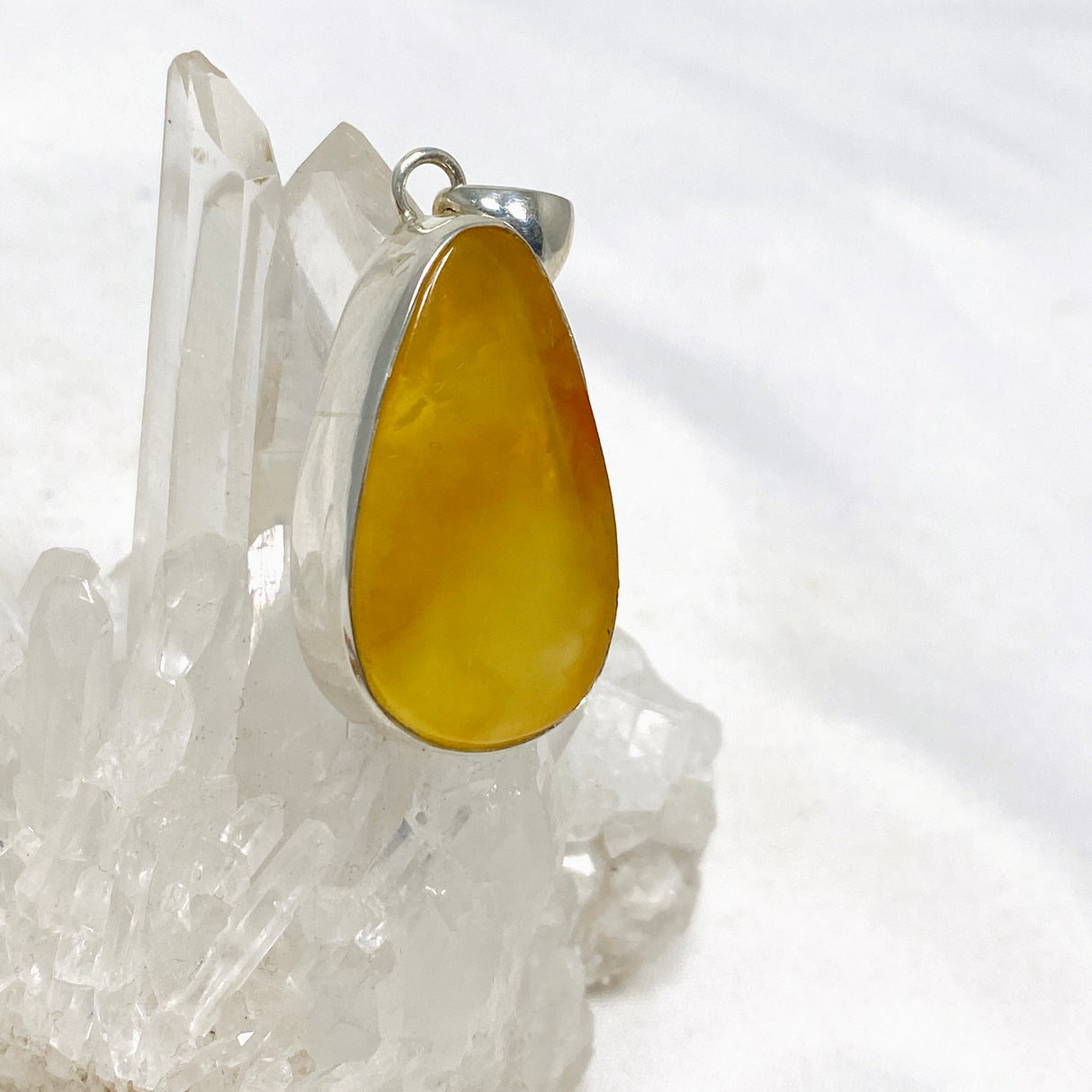 Natural Amber Teardrop Pendant KPGJ4341