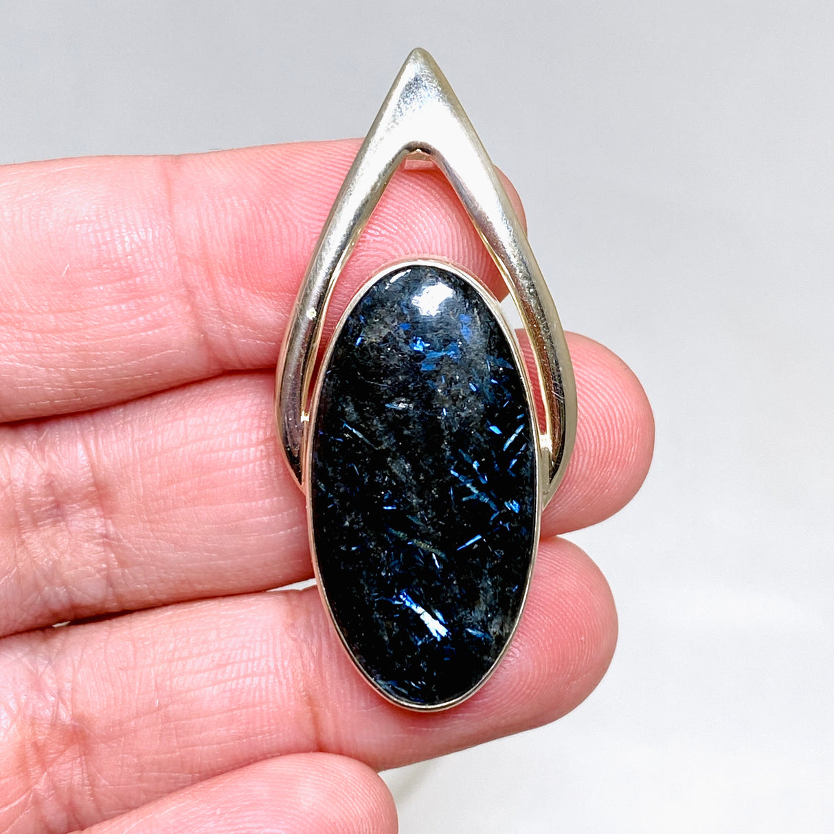 Nuummite Oval Cabochon Pendant BTP-33