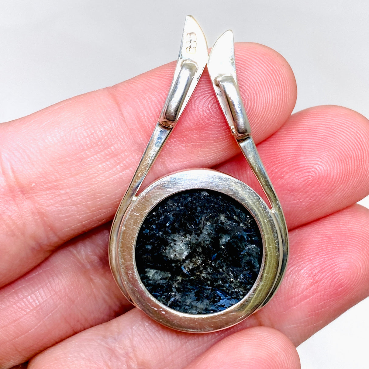 Nuummite Round Cabochon Pendant BTP-67