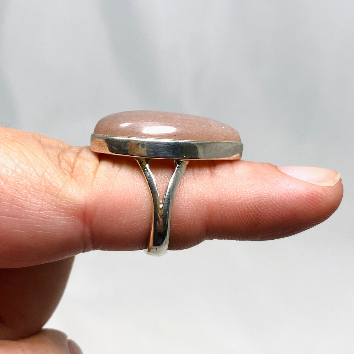 Peach Moonstone Teardrop Ring Size 7 KRGJ2172