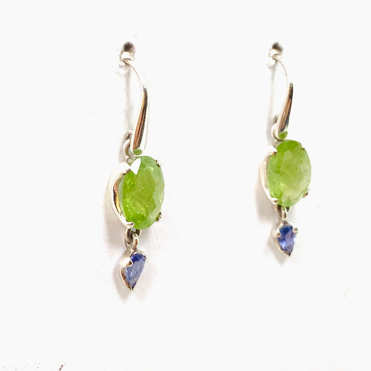 Peridot Oval Faceted Earrings with Tanzanite PEGJ189