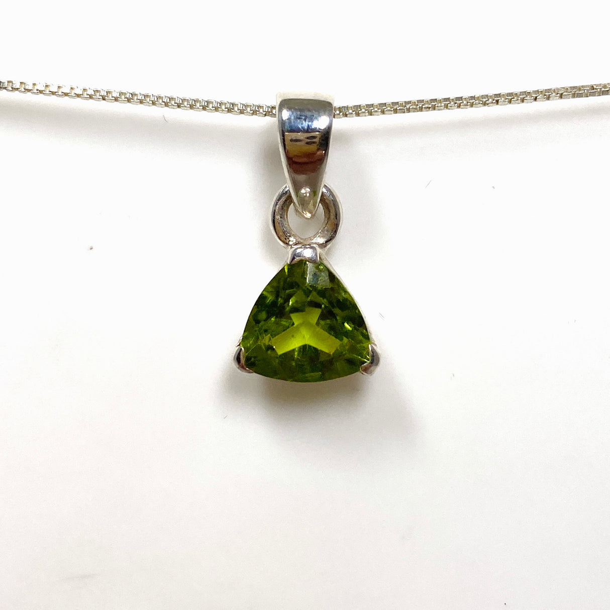 Peridot Trillion Faceted Pendant PPGJ804