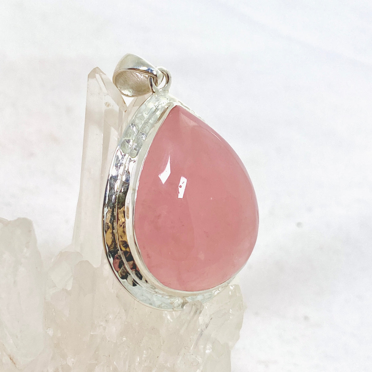 Rose Quartz Teardrop Cabochon Pendant in a Hammered Setting KPGJ4688