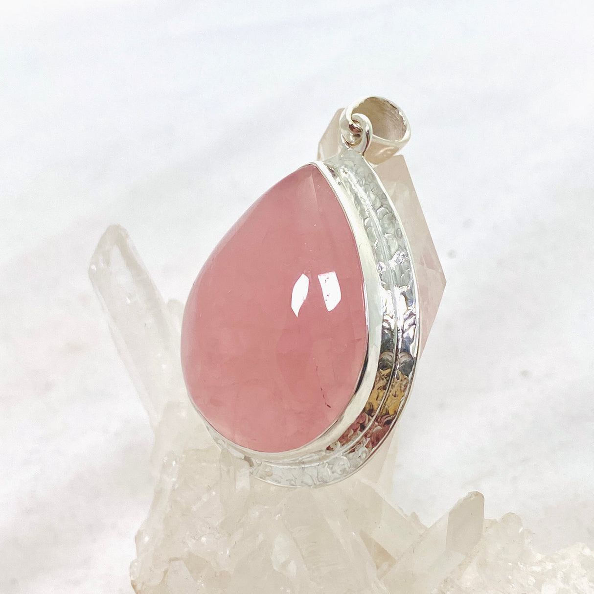 Rose Quartz Teardrop Cabochon Pendant in a Hammered Setting KPGJ4688