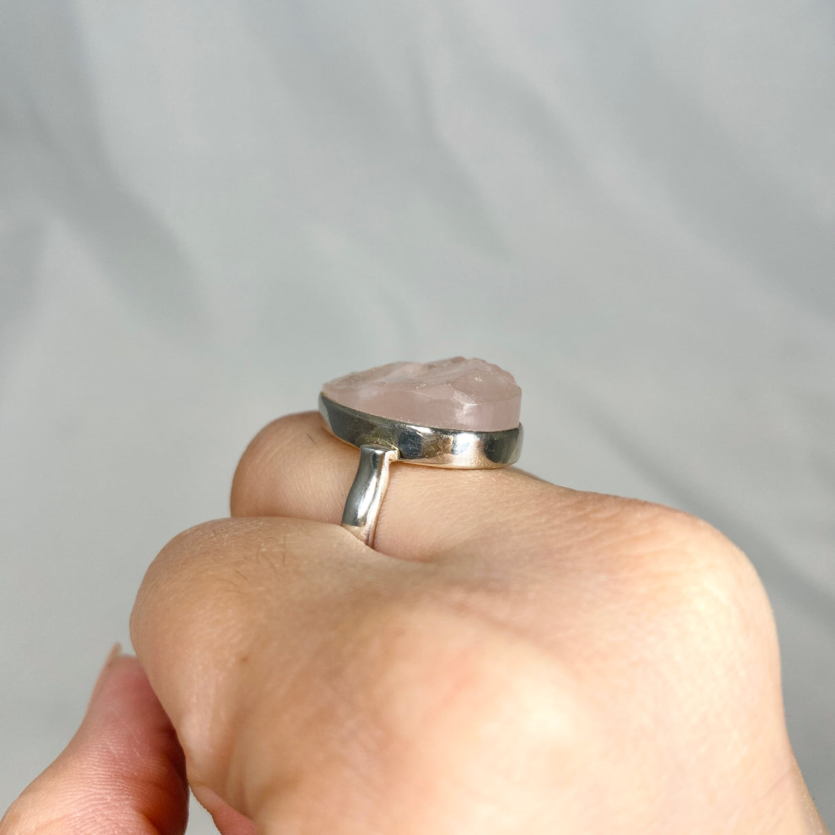 Rose Quartz raw teardrop ring s.9 KRGJ1306