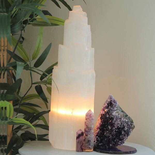 Selenite Tower Lamp 15-20cm - warm light