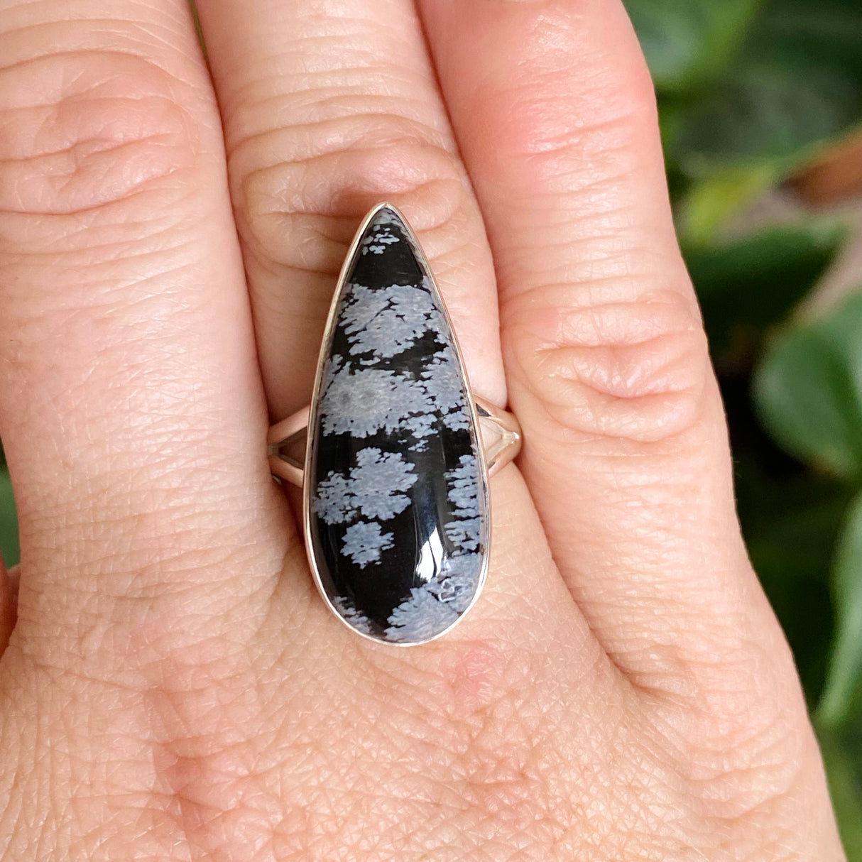 Snowflake Obsidian Teardrop Cabochon Split Band Ring Size 7 KRGJ3353