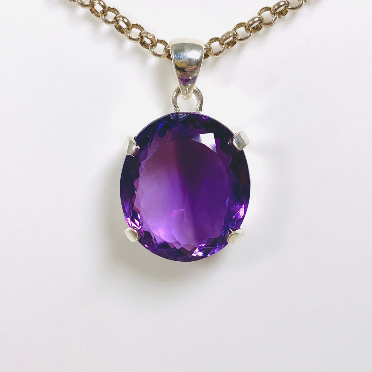 Amethyst faceted oval pendant KPGJ3933 - Nature's Magick