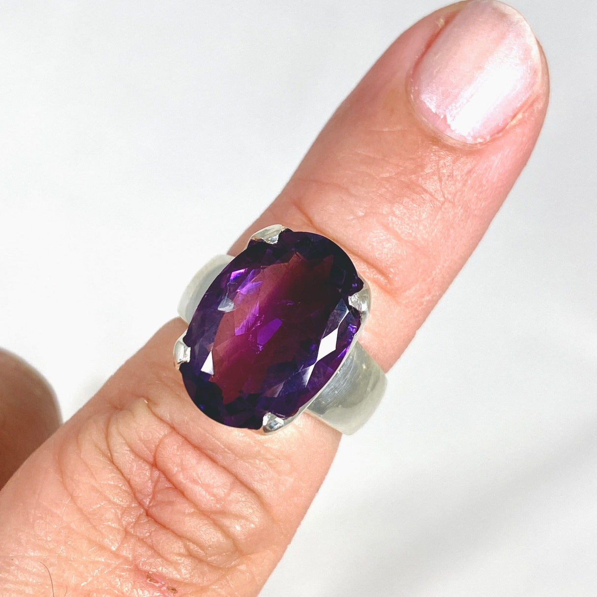 Amethyst faceted oval ring s.7 KRGJ2965 - Nature's Magick