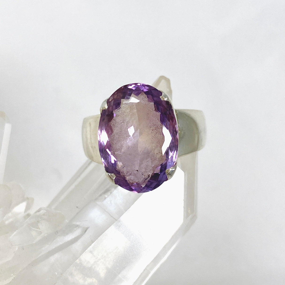 Amethyst faceted oval ring s.9 KRGJ2967 - Nature's Magick