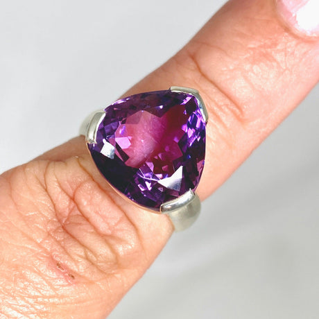 Amethyst faceted triangular ring s.7 KRGJ2962 - Nature's Magick