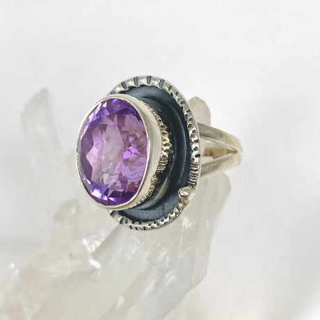 Amethyst oval ring with silver detailing s.6 KRGJ2955 - Nature's Magick