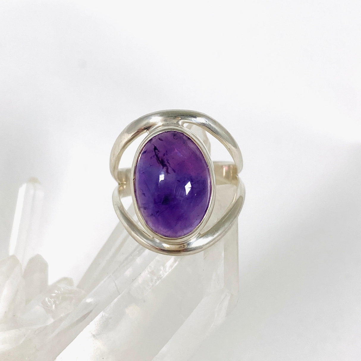 Amethyst oval split band ring s.6 KRGJ2973 - Nature's Magick