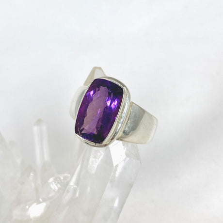 Amethyst rectangular faceted ring s.9 KRGJ2946 - Nature's Magick