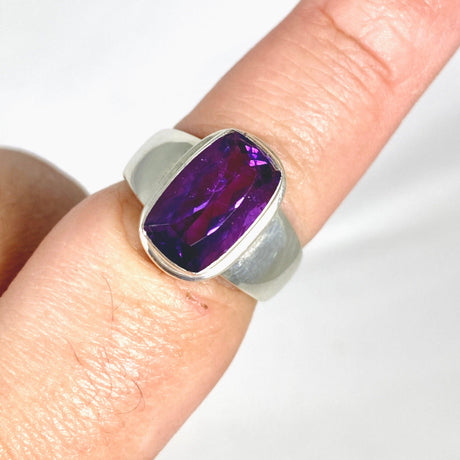 Amethyst rectangular faceted ring s.9 KRGJ2946 - Nature's Magick