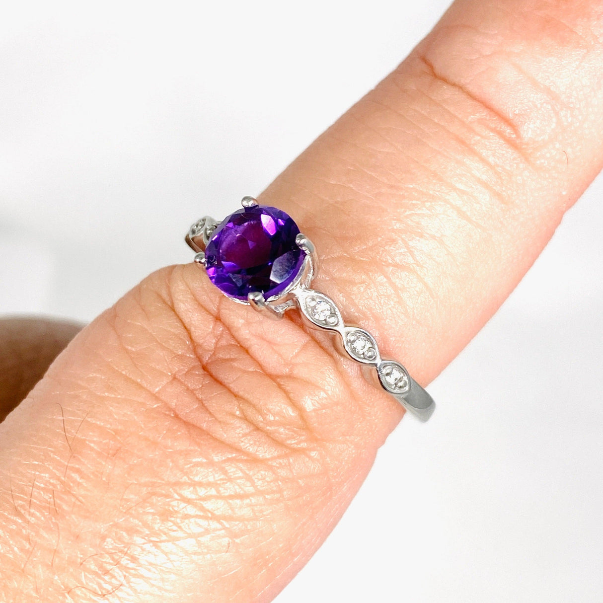 Amethyst round faceted ring with CZ s.9 HRGJ-38 - Nature's Magick